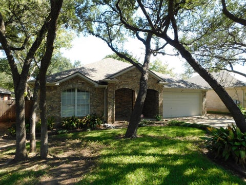 Photo of 5812 Pecanwood LN, Austin, TX 78749 (MLS # 7811105)