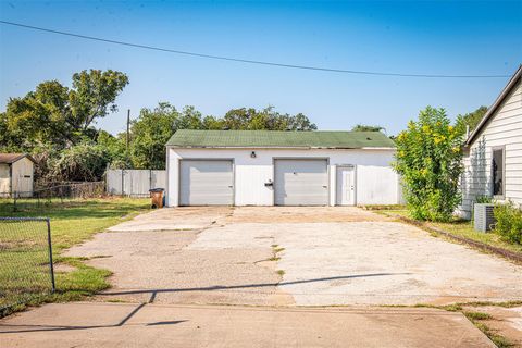 Tiny photo for 6405 Torres ST, Austin, TX 78741 (MLS # 4465838)