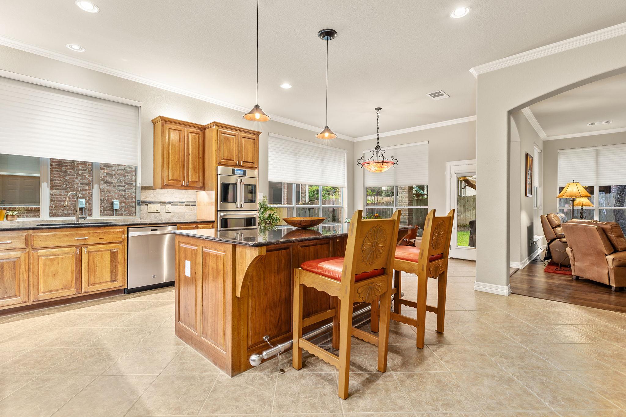 2708 Deep River CIR