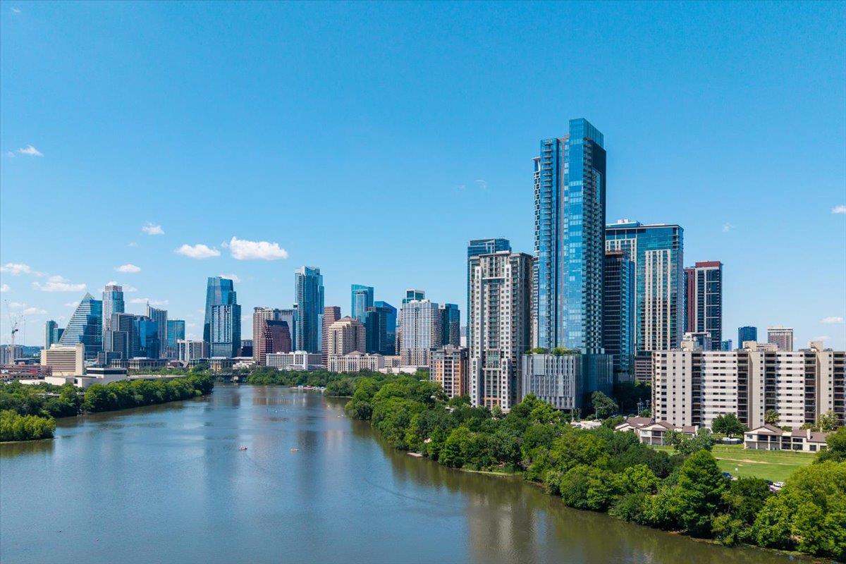 44 East Ave 1609
