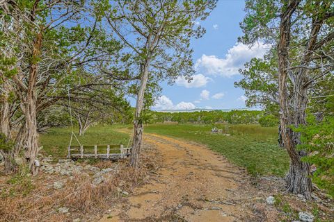1935 Wayside DR Wimberley TX 78676