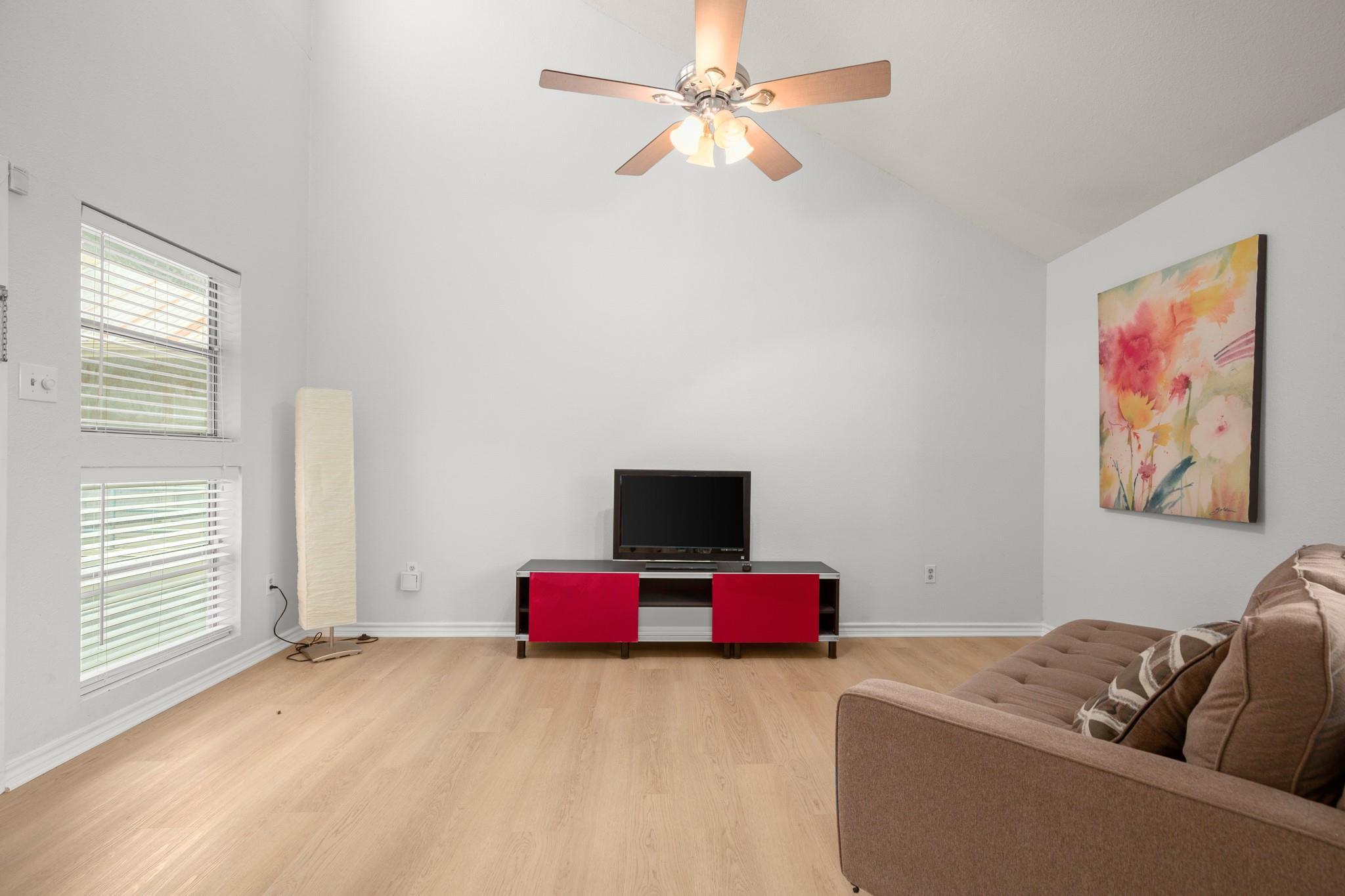 2311 Nueces ST 303