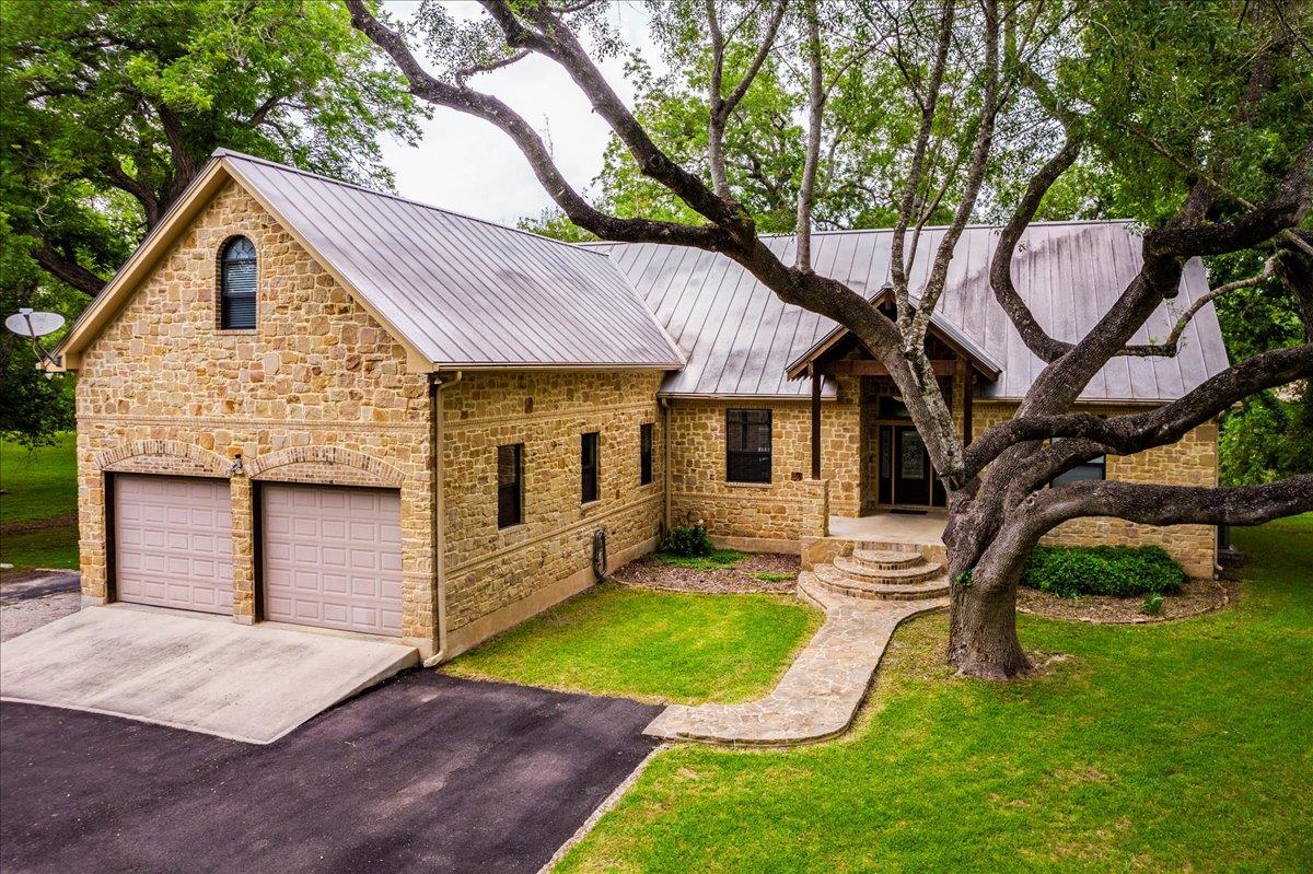 302 Guadalupe River DR