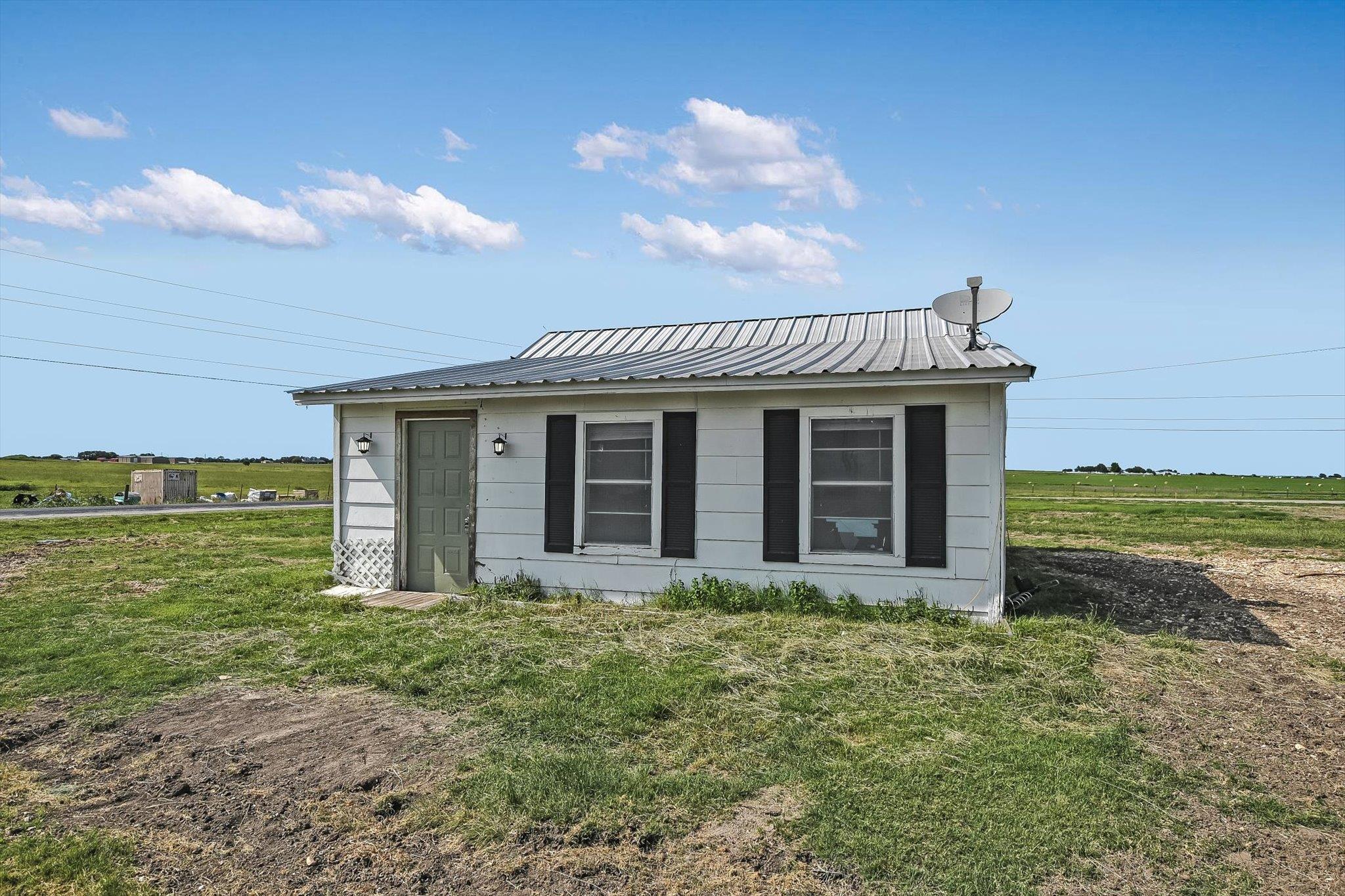 3707 Atkins RD
