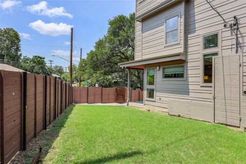 Tiny photo for 2201 E 9th ST, Austin, TX 78702 (MLS # 9098445)