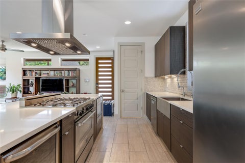 Tiny photo for 2201 E 9th ST, Austin, TX 78702 (MLS # 9098445)