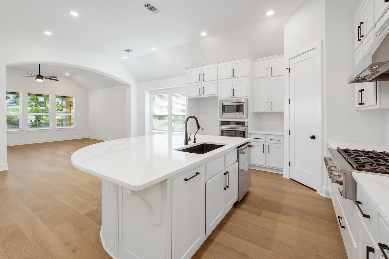 105 Timber Glen LN