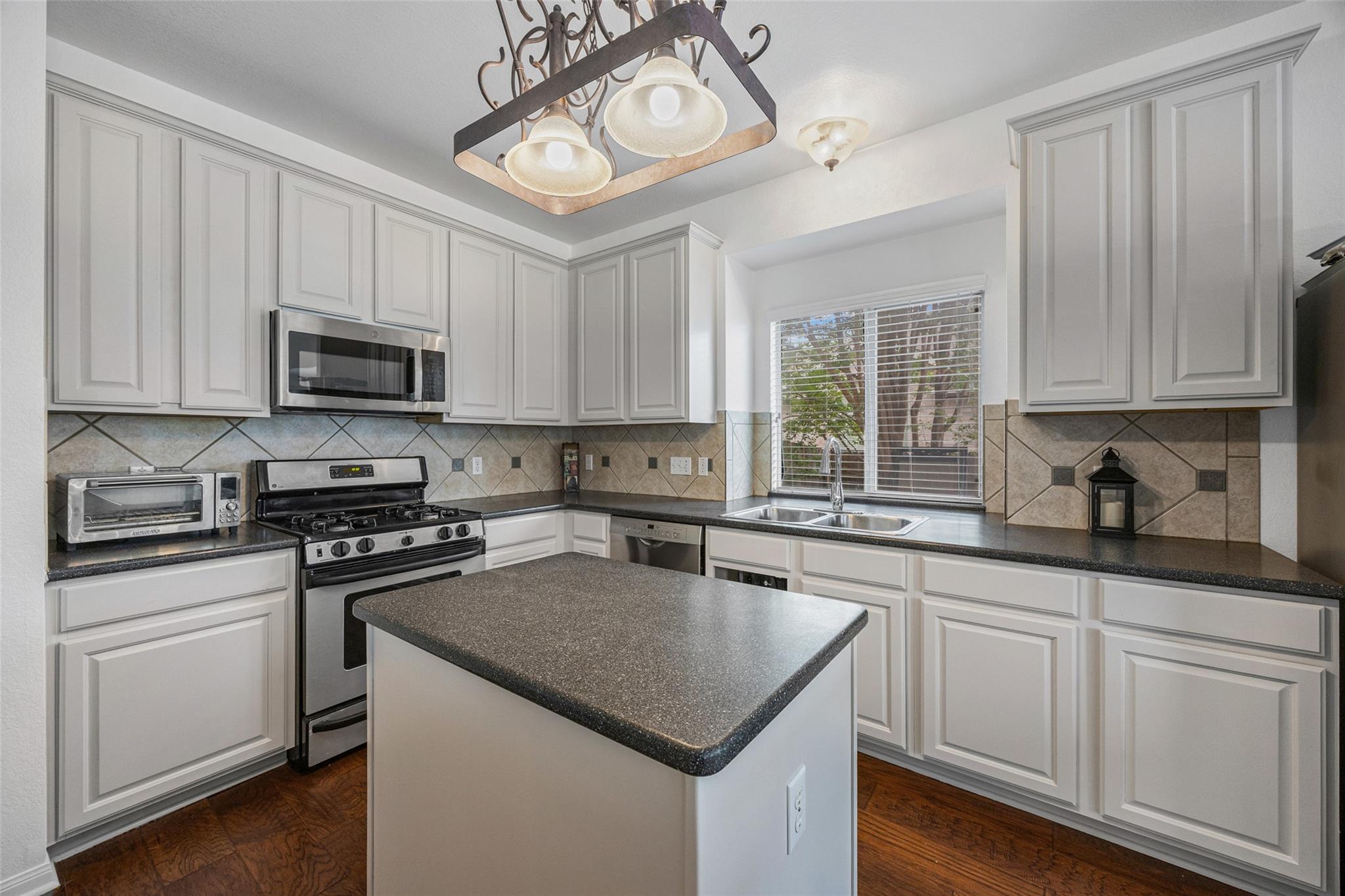 16902 Brewer Blackbird DR