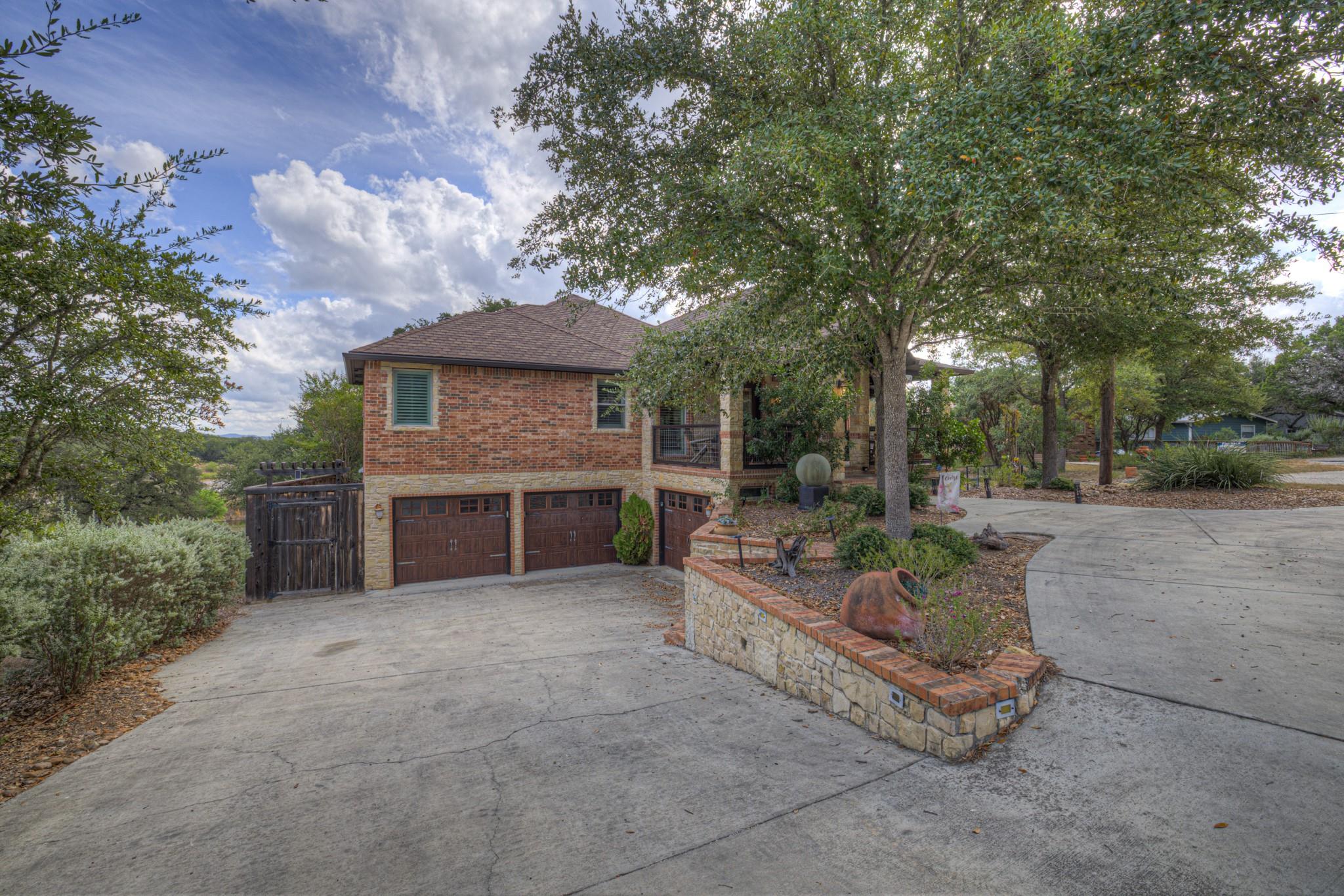 259 Oak Hideaway DR