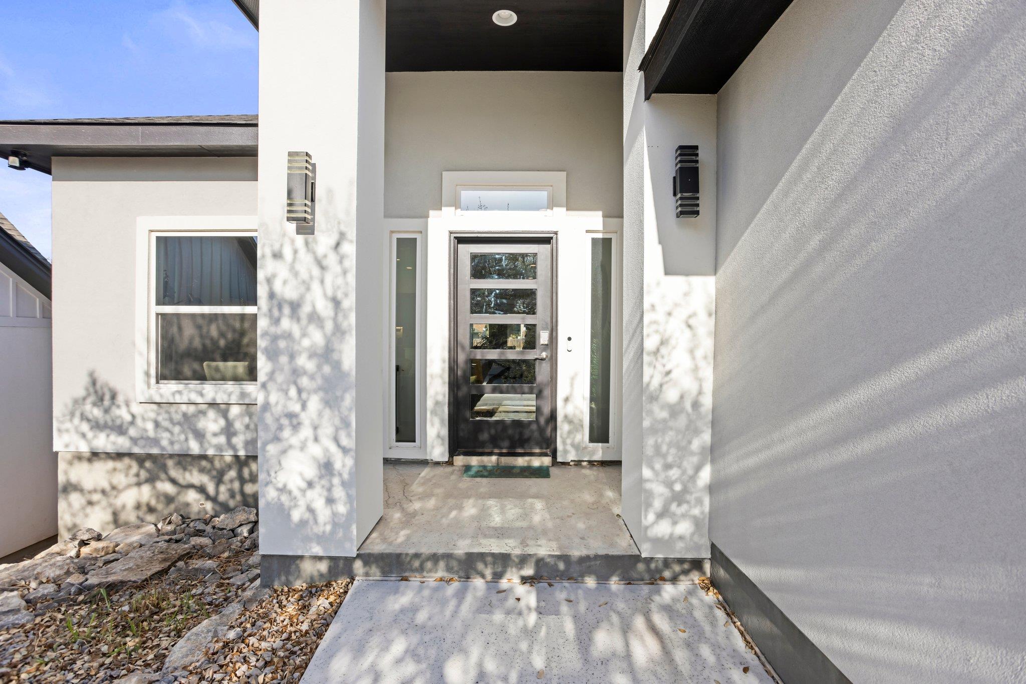 1305 Laurel CV