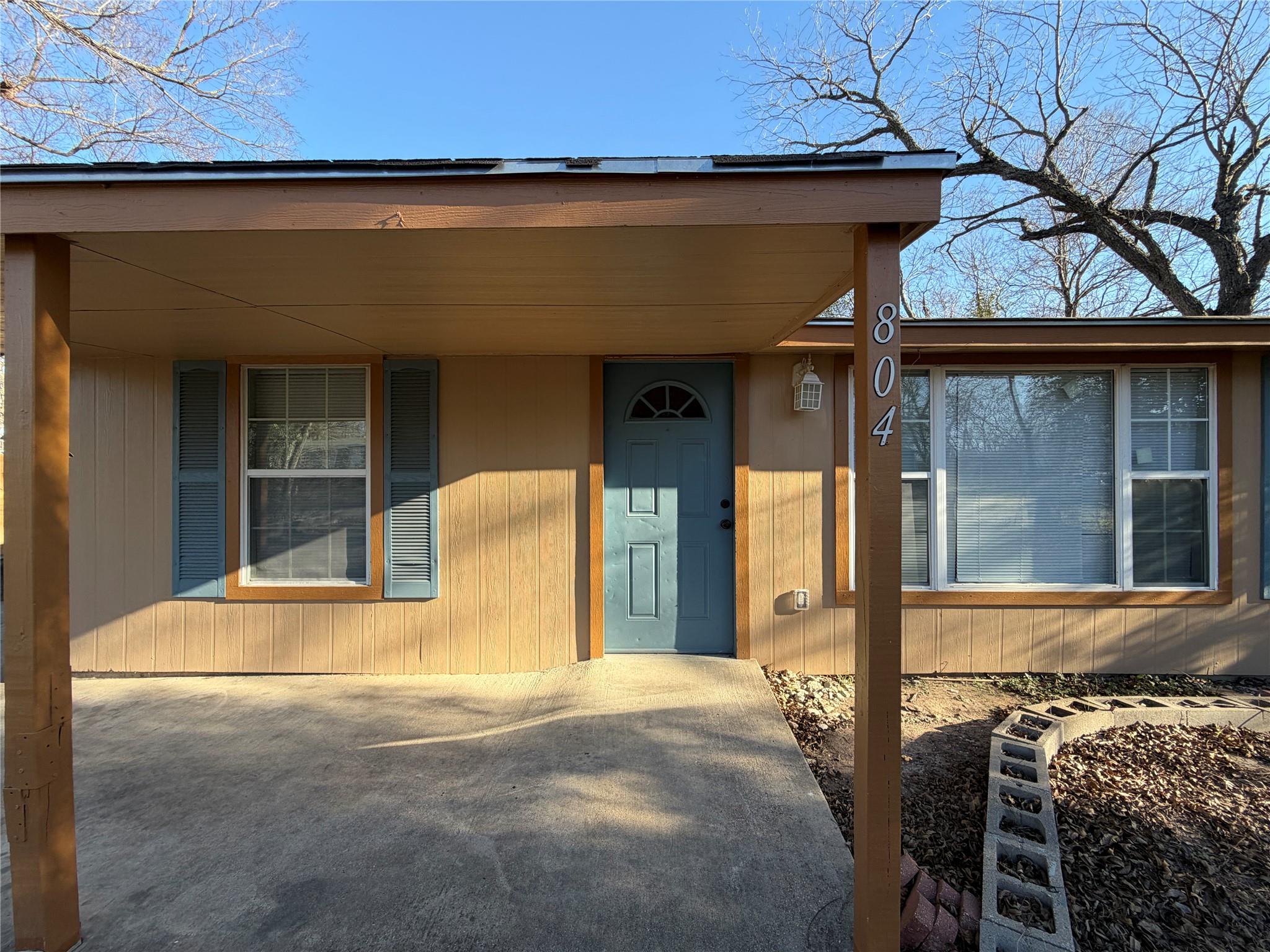804 Evergreen DR