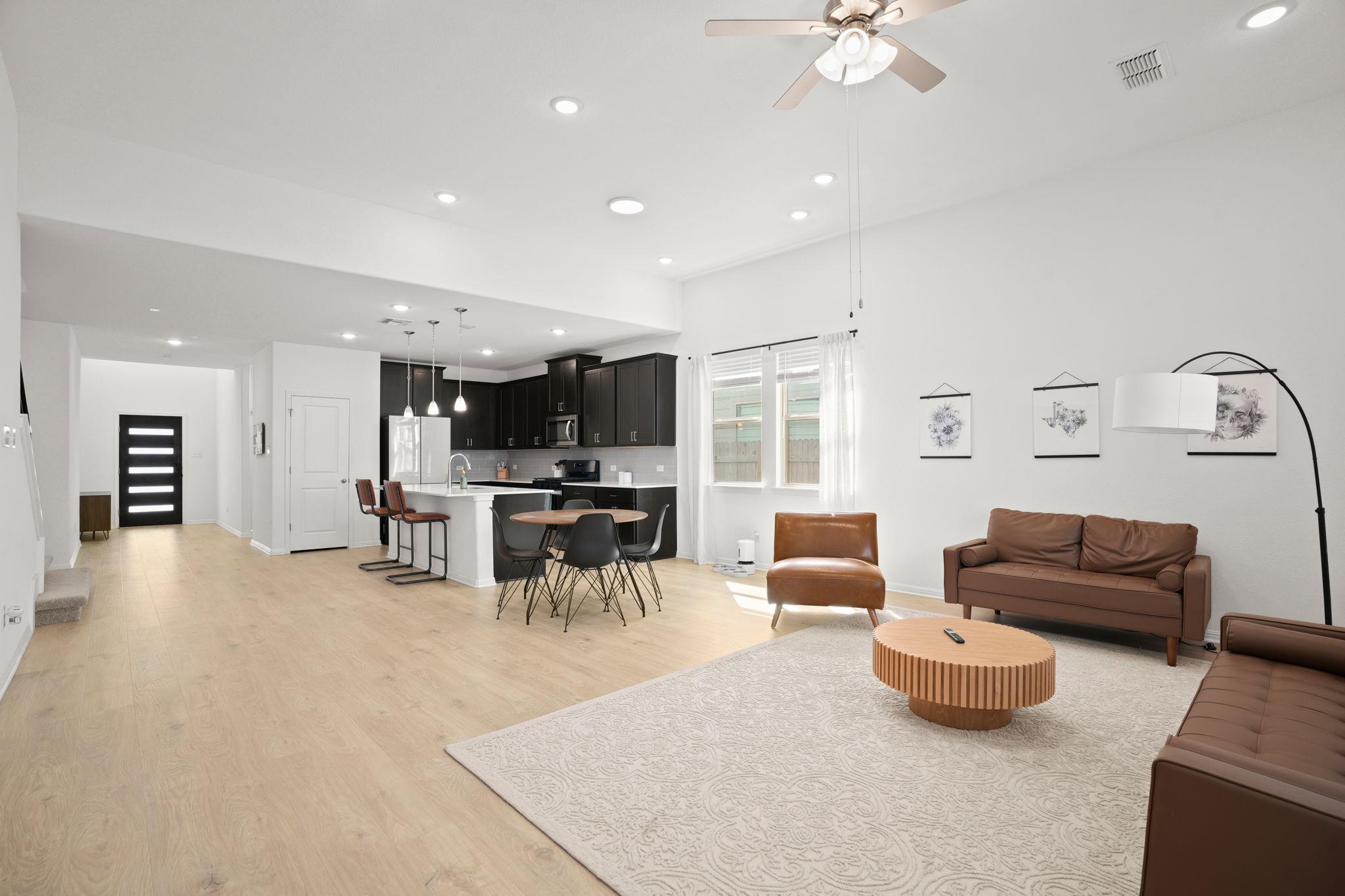 13104 Ditka DR