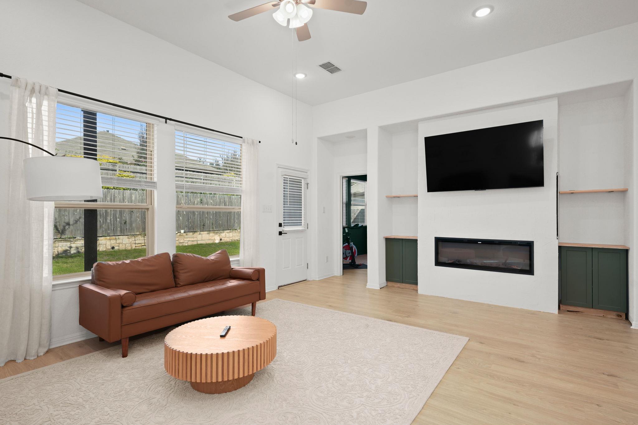 13104 Ditka DR