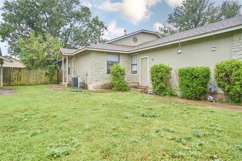 Photo of 16003 Stoneham CIR, Pflugerville, TX 78660 (MLS # 7763368)