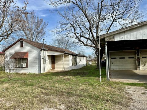 1148 Old Nails Creek RD Giddings TX 78942