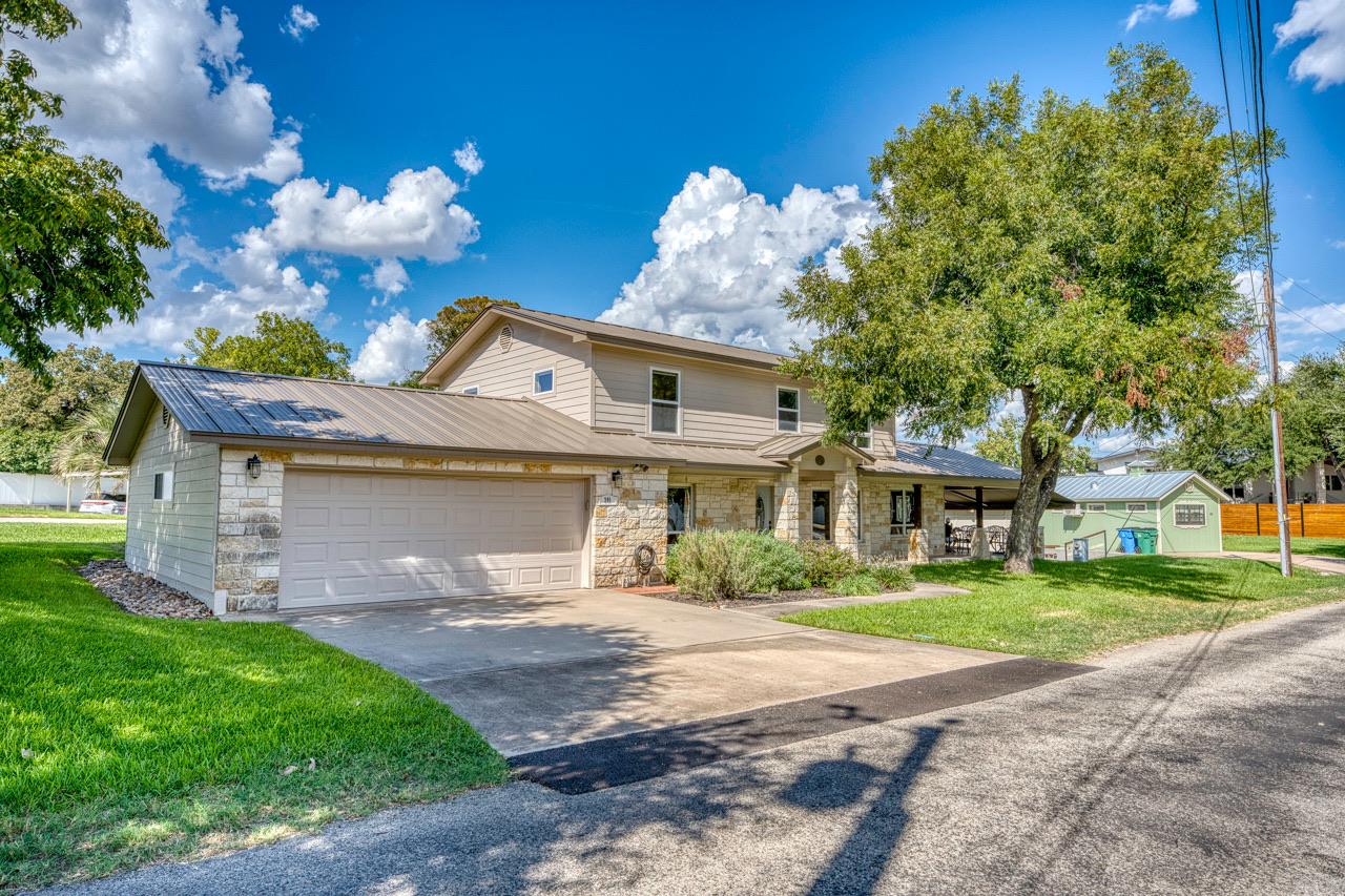 301 Princess LN