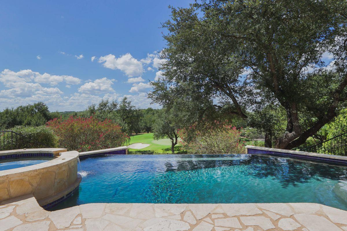 8513 Chalk Knoll DR