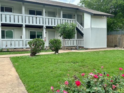 Photo of 10810 Newmont RD #7, Austin, TX 78758 (MLS # 4132487)