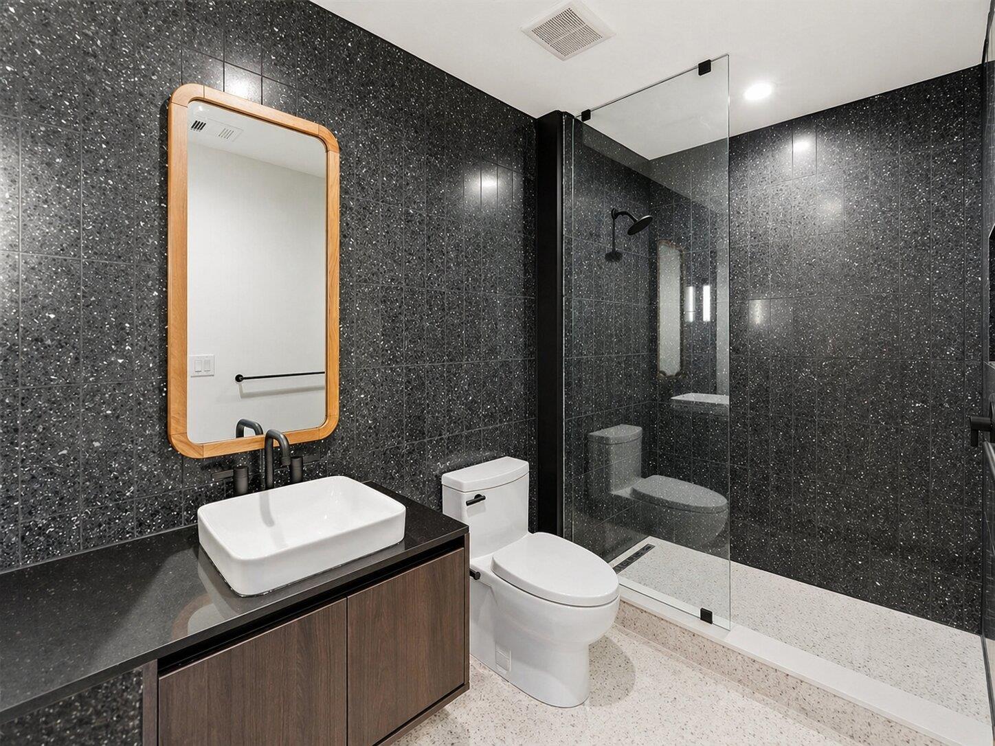 48 E East Ave 3203