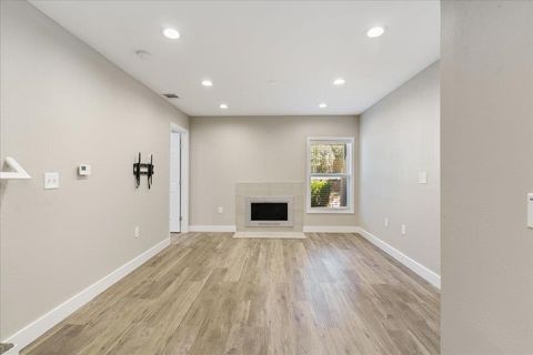 Tiny photo for 935 La Posada DR #158, Austin, TX 78752 (MLS # 5271794)