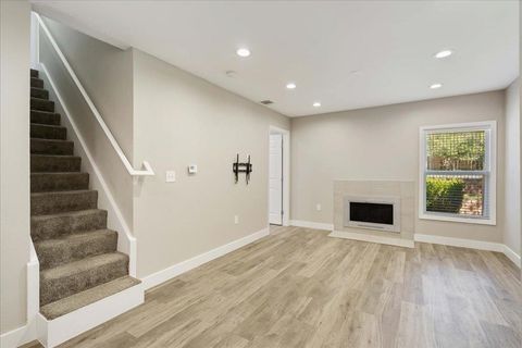 Tiny photo for 935 La Posada DR #158, Austin, TX 78752 (MLS # 5271794)
