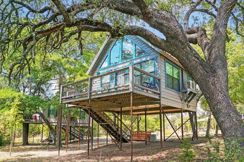 Photo of 931 Sycamore Creek DR, Dripping Springs, TX 78620 (MLS # 9797316)