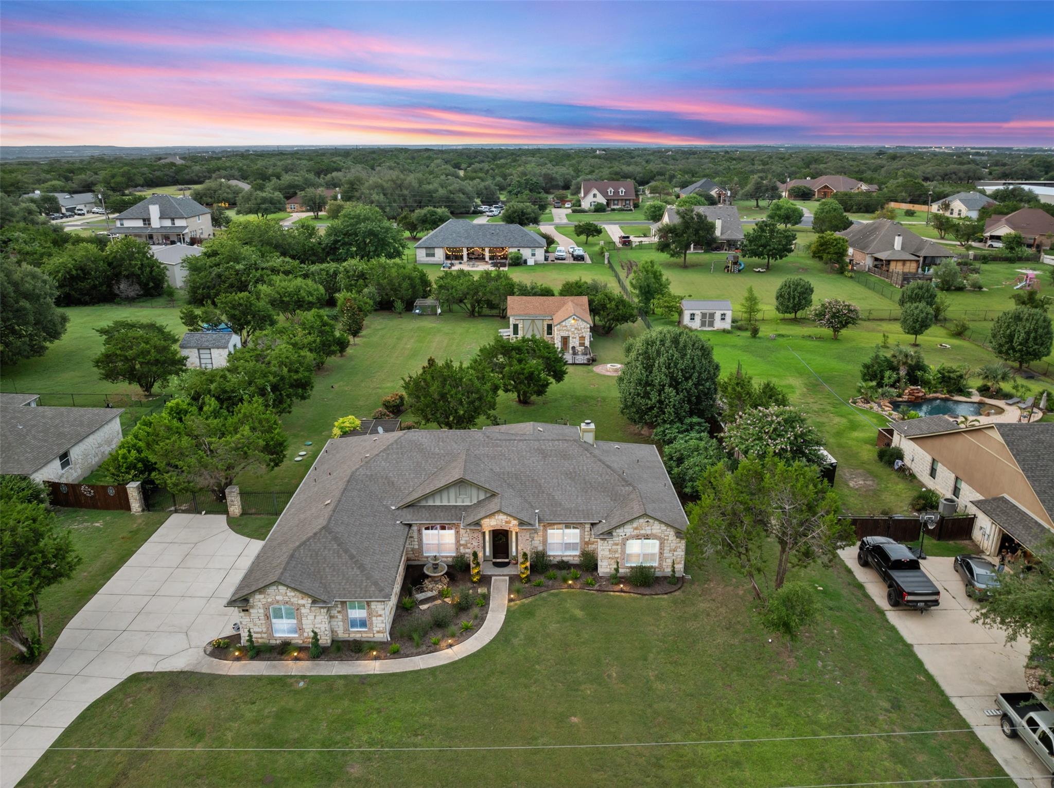 212 Bronco BLVD