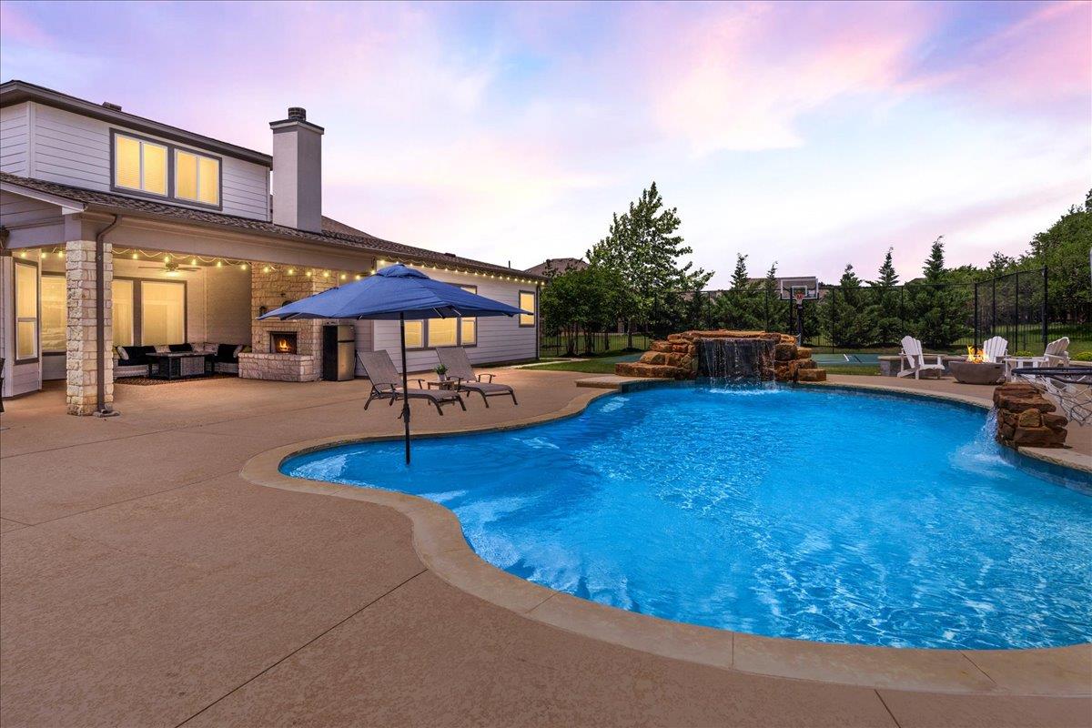 437 July Johnson DR