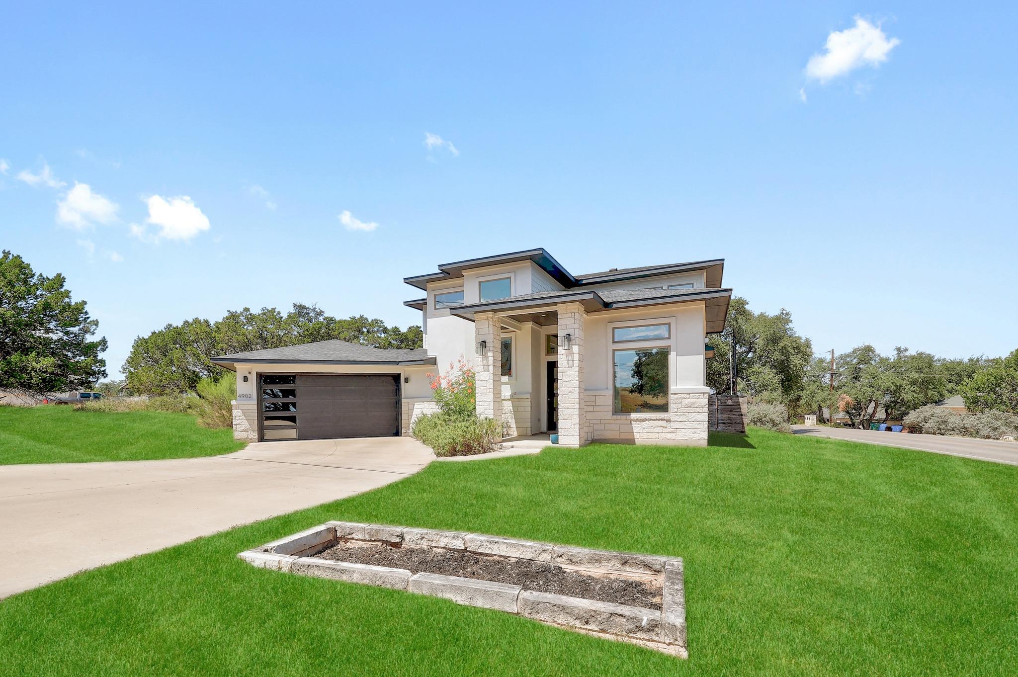 4902 Country Club DR