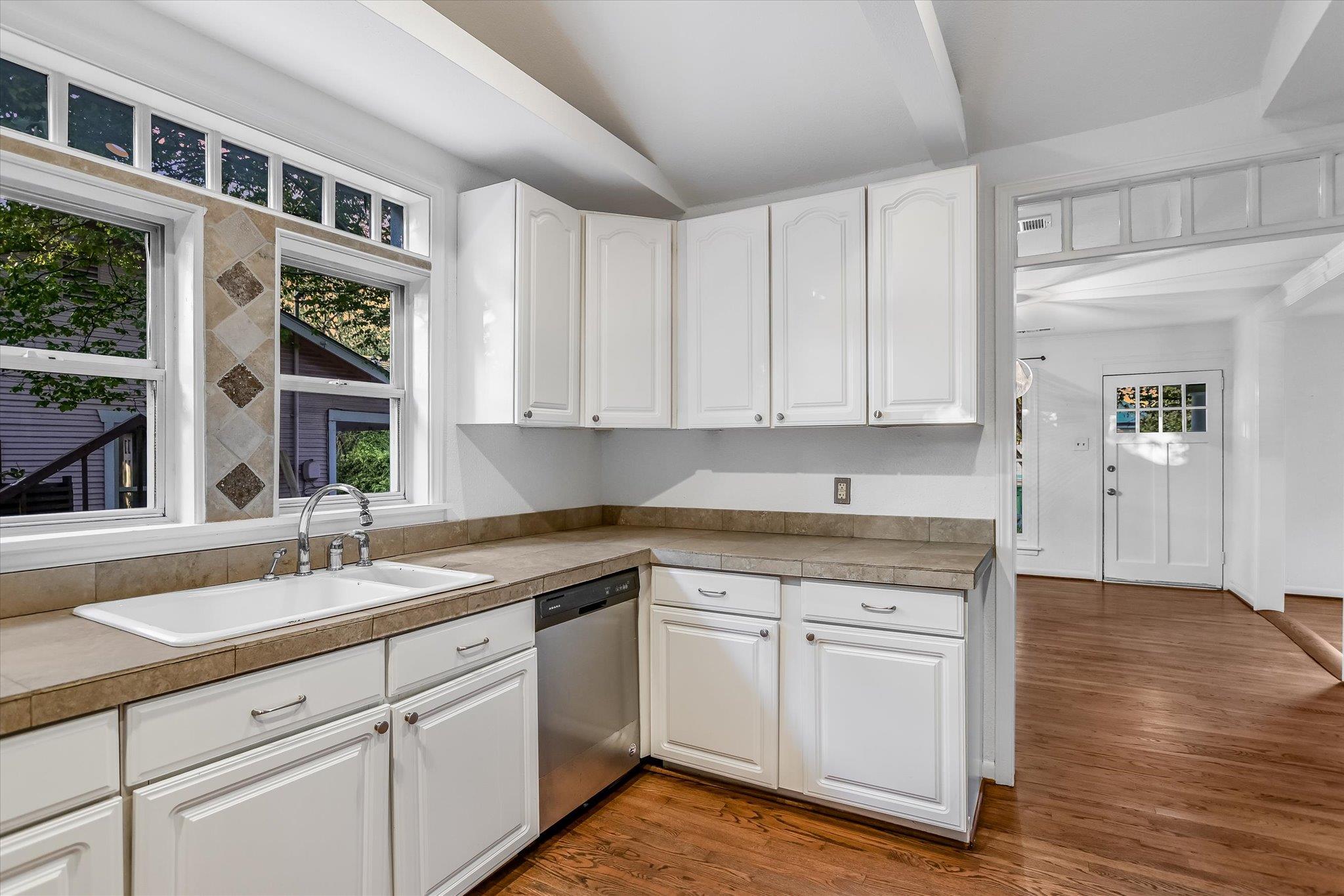 Austin, Texas 78704, United States, 2 Bedrooms Bedrooms, ,2 BathroomsBathrooms,Residential,Active,236567