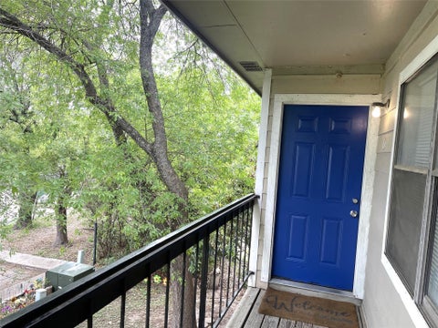 Photo of 2005 West LOOP #D-1, Austin, TX 78758 (MLS # 2214937)