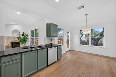 Tiny photo for 5706 Pecanwood LN, Austin, TX 78749 (MLS # 7700025)