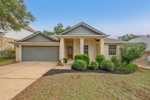 Photo of 5706 Pecanwood LN, Austin, TX 78749 (MLS # 7700025)