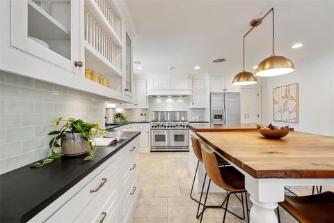 Tiny photo for 4607 Balcones DR, Austin, TX 78731 (MLS # 8672441)