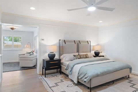 Tiny photo for 4607 Balcones DR, Austin, TX 78731 (MLS # 8672441)