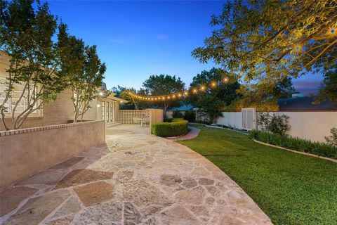 Tiny photo for 4607 Balcones DR, Austin, TX 78731 (MLS # 8672441)