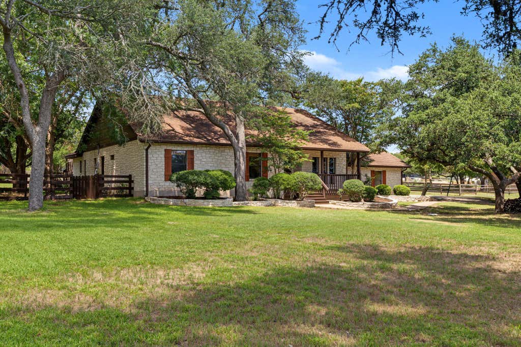 Photo of 502 S Lariat CIR, Dripping Springs, TX 78620 (MLS # 3466900)