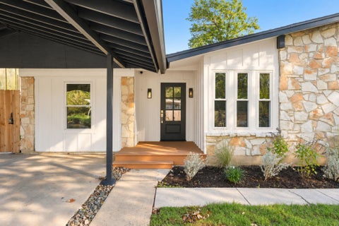 Photo of 3308 Rockhurst LN, Austin, TX 78723 (MLS # 9350531)