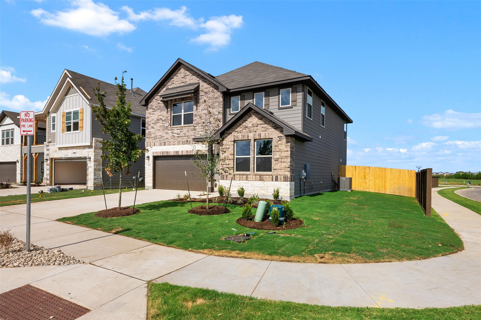 200 Willow Heights DR
