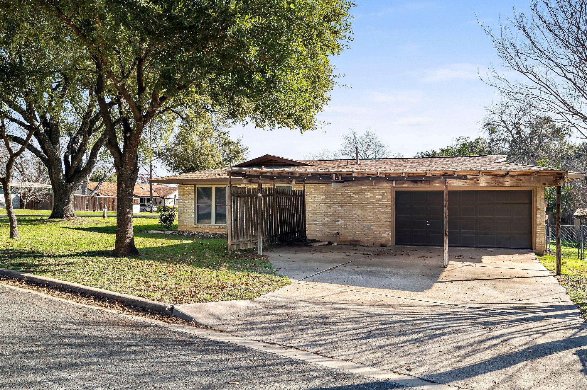 901 Berrywood DR