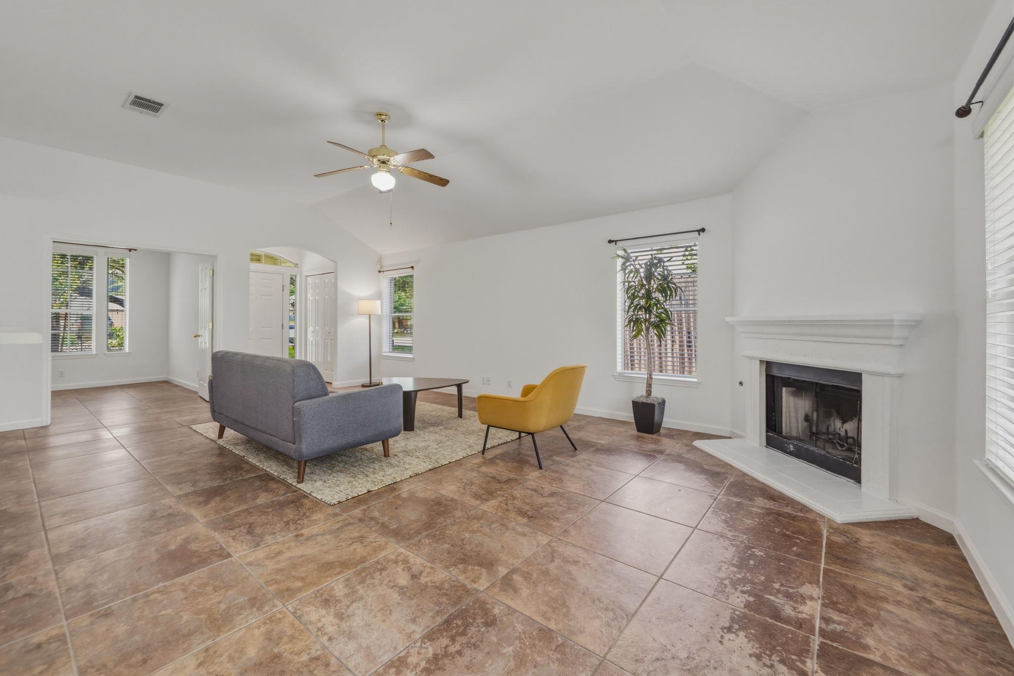 1590 Brandi CIR