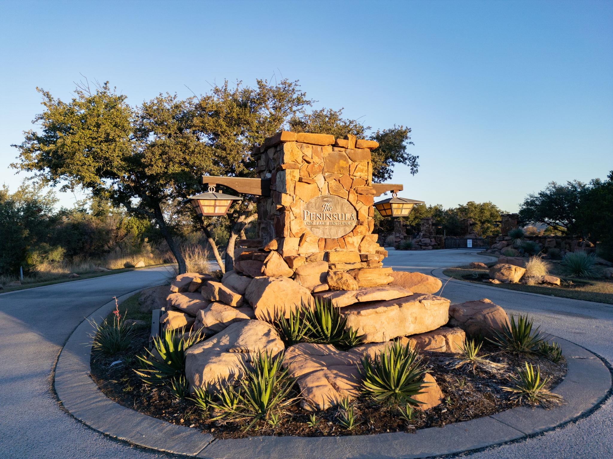 244 Peninsula DR