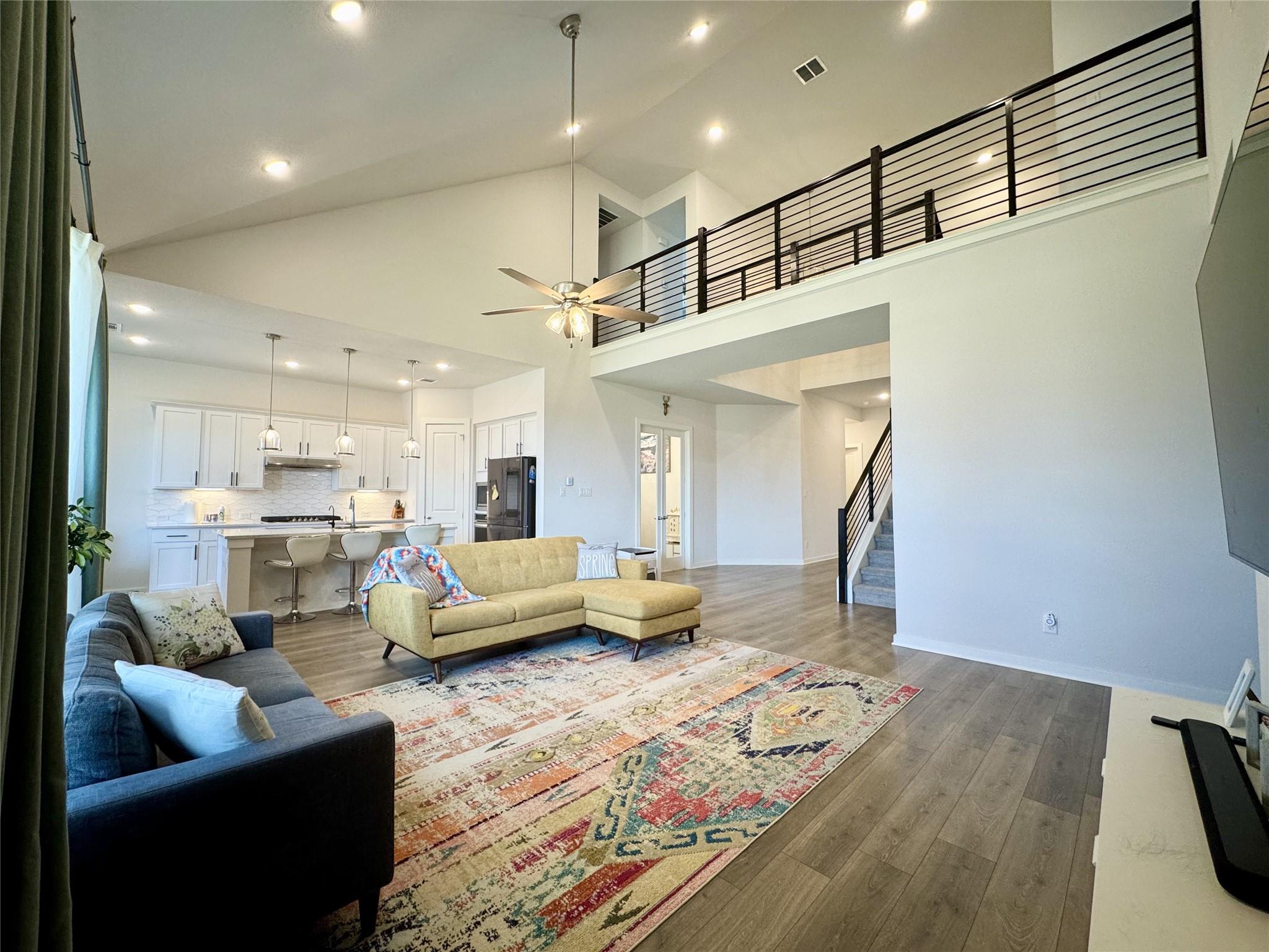 422 Billowing WAY