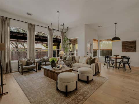 Photo of 12516 Uvalde Creek DR, Austin, TX 78732 (MLS # 3656019)