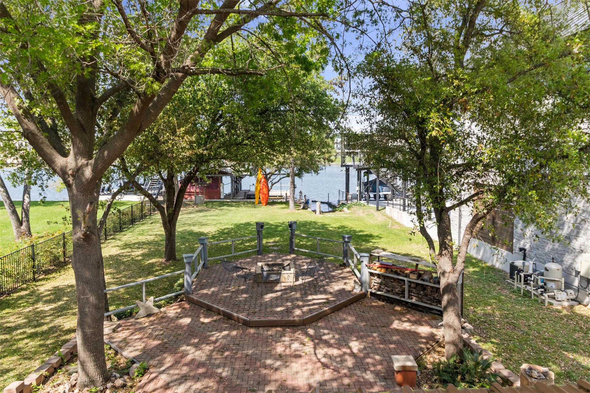 320 Harris Loop