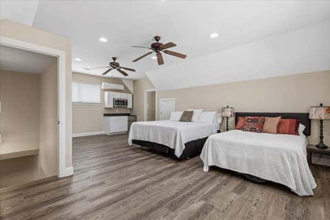 Tiny photo for 25207 Lake View DR, Spicewood, TX 78669 (MLS # 6390644)
