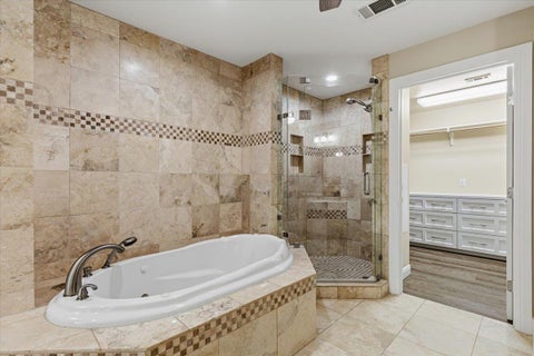 Tiny photo for 25207 Lake View DR, Spicewood, TX 78669 (MLS # 6390644)