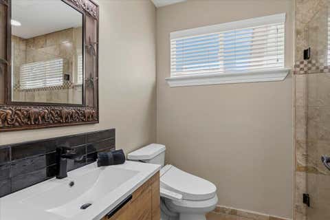 Tiny photo for 25207 Lake View DR, Spicewood, TX 78669 (MLS # 6390644)