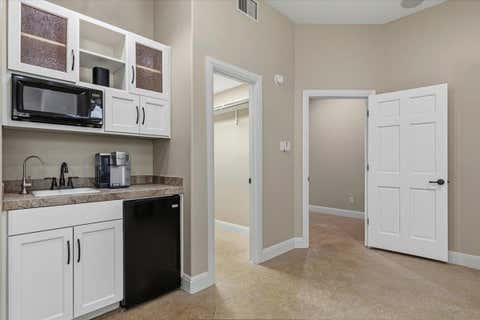 Tiny photo for 25207 Lake View DR, Spicewood, TX 78669 (MLS # 6390644)