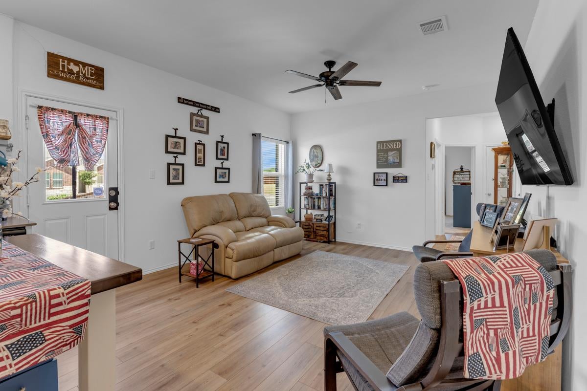 204 Lone Cedar RD